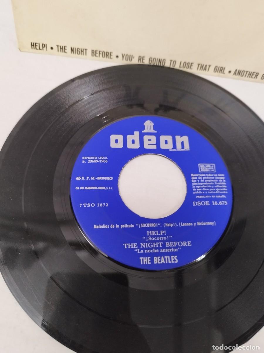 Discos de vinilo: The Beatles &ndash; Help! = &iexcl;Socorro!. Vinilo single. - Foto 2