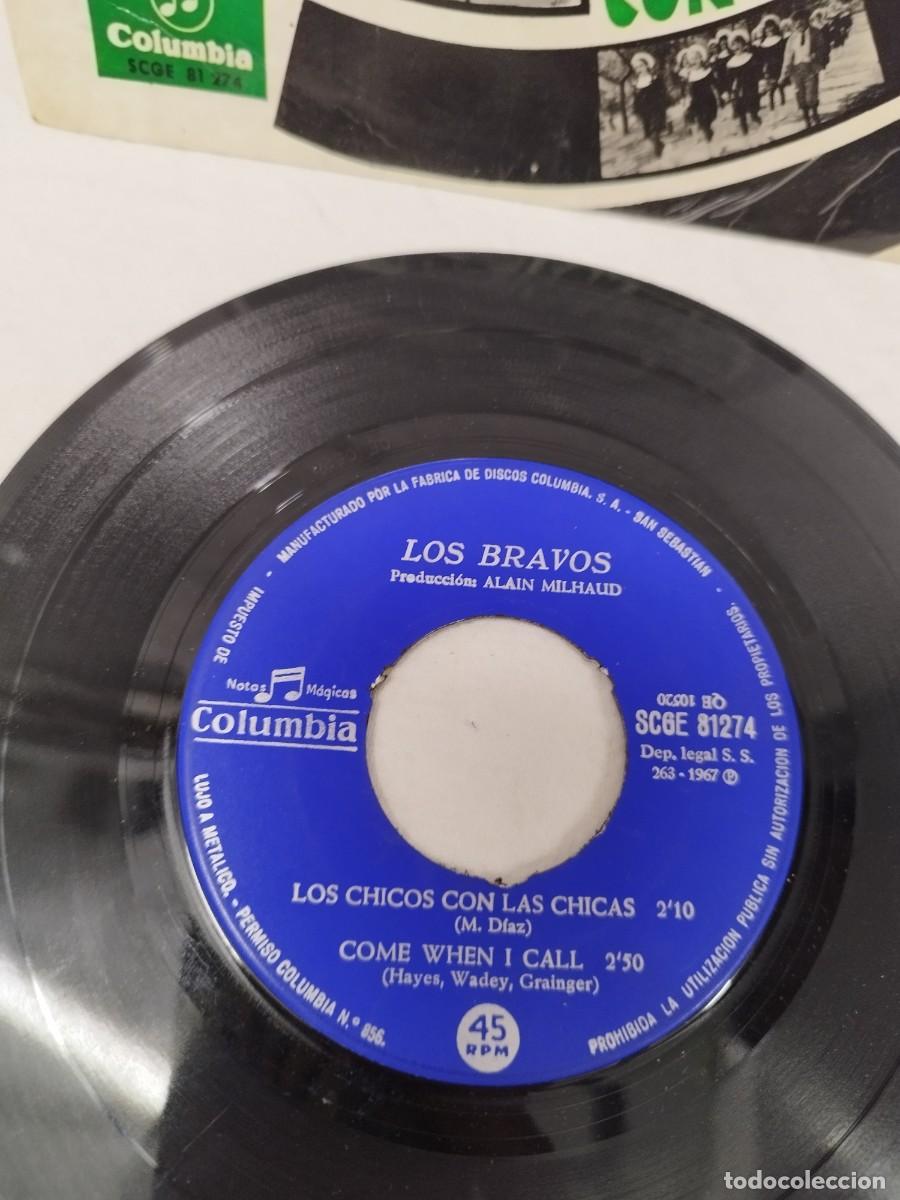 Discos de vinilo: Los Bravos &ndash; Los Chicos Con Las Chicas. Vinilo single. - Foto 2