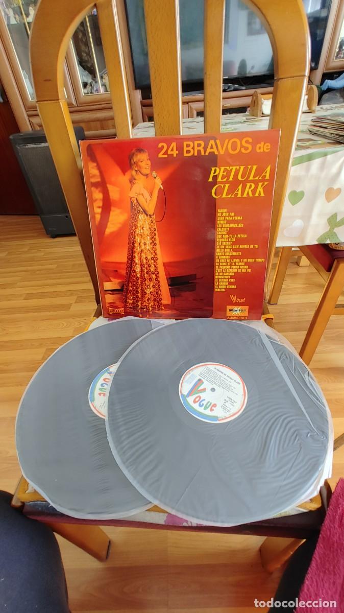 Discos de vinilo: PETULA CLARK-LP DOBLE 24 BRAVOS-GATEFOLD - Foto 1