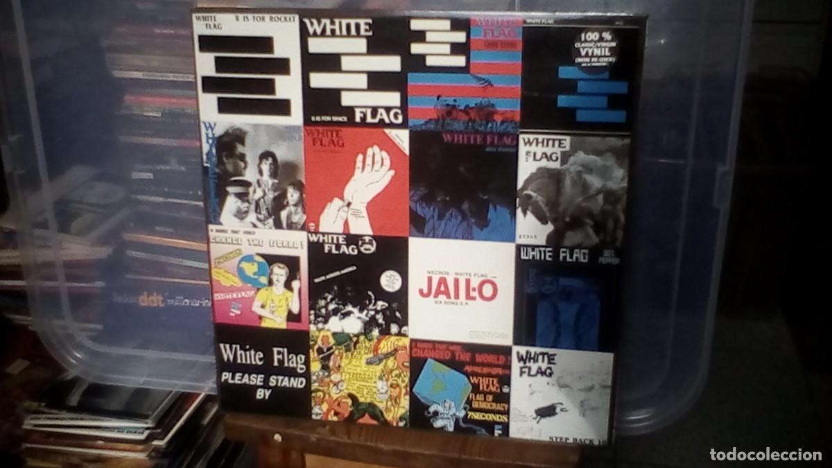 Discos de vinilo: White Flag &ndash; Thru The Trash, Darkly - Foto 1