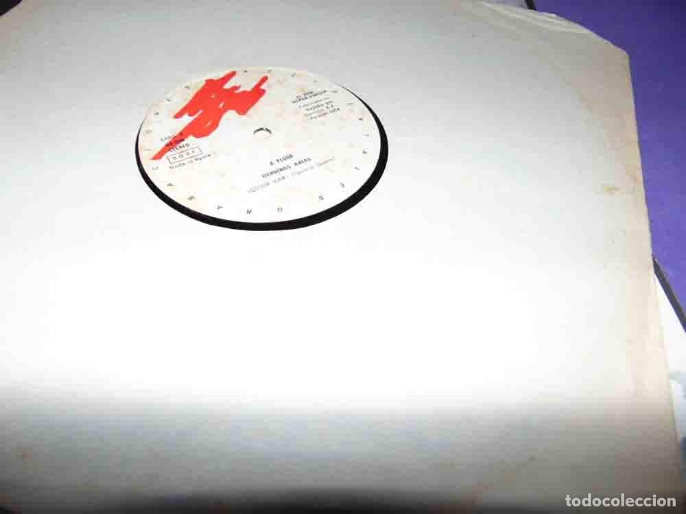 Discos de vinilo: DERRIBOS ARIAS &ndash; A Fl&uacute;or - MAXISINGLE GASA 1982 - Foto 4