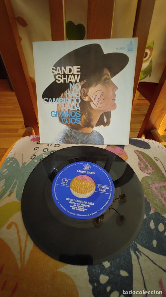 Discos de vinilo: SANDIE SHAW-SINGLE NO HAS CAMBIADO NADA - Foto 1