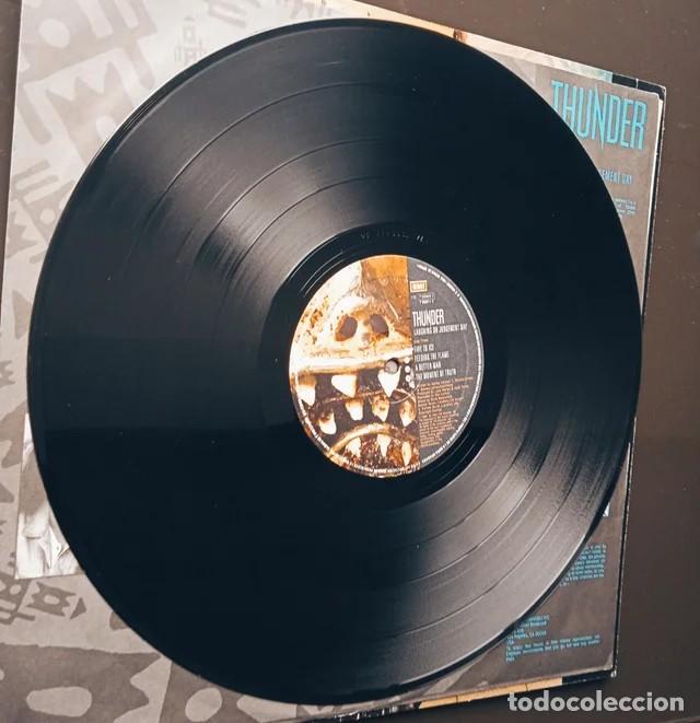 Discos de vinilo: Doble LP Thunder Laughing on Judgement Day. 1992. - Foto 9