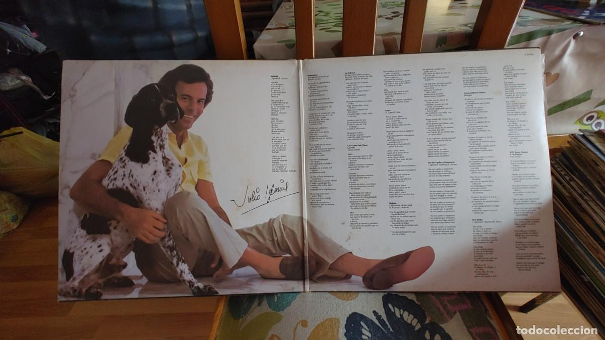 Discos de vinilo: JULIO IGLESIAS-LP MOMENTOS-GATEFOLD - Foto 2