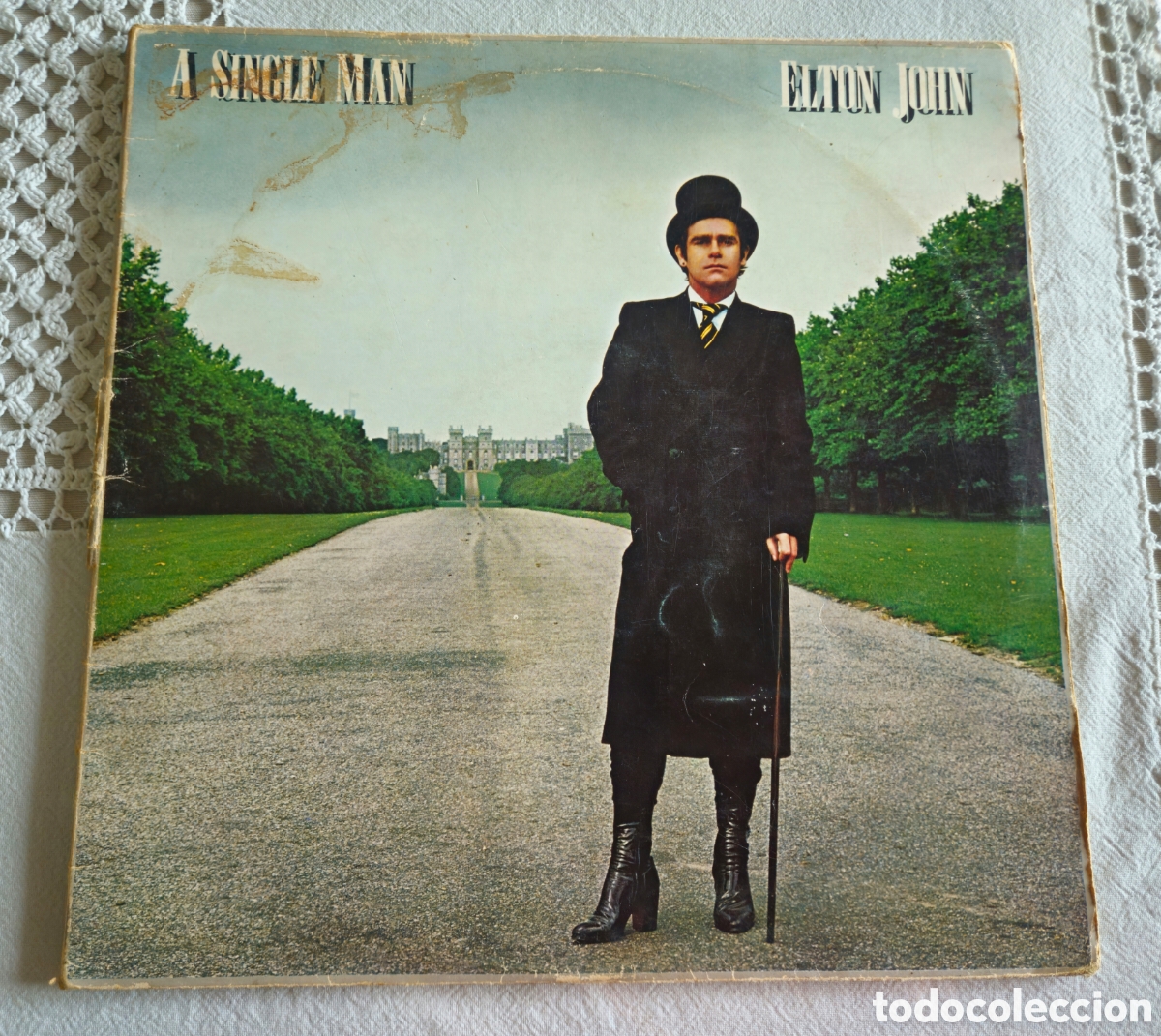 Discos de vinilo: LP ELTON JOHN A SINGLE MAN - Foto 1