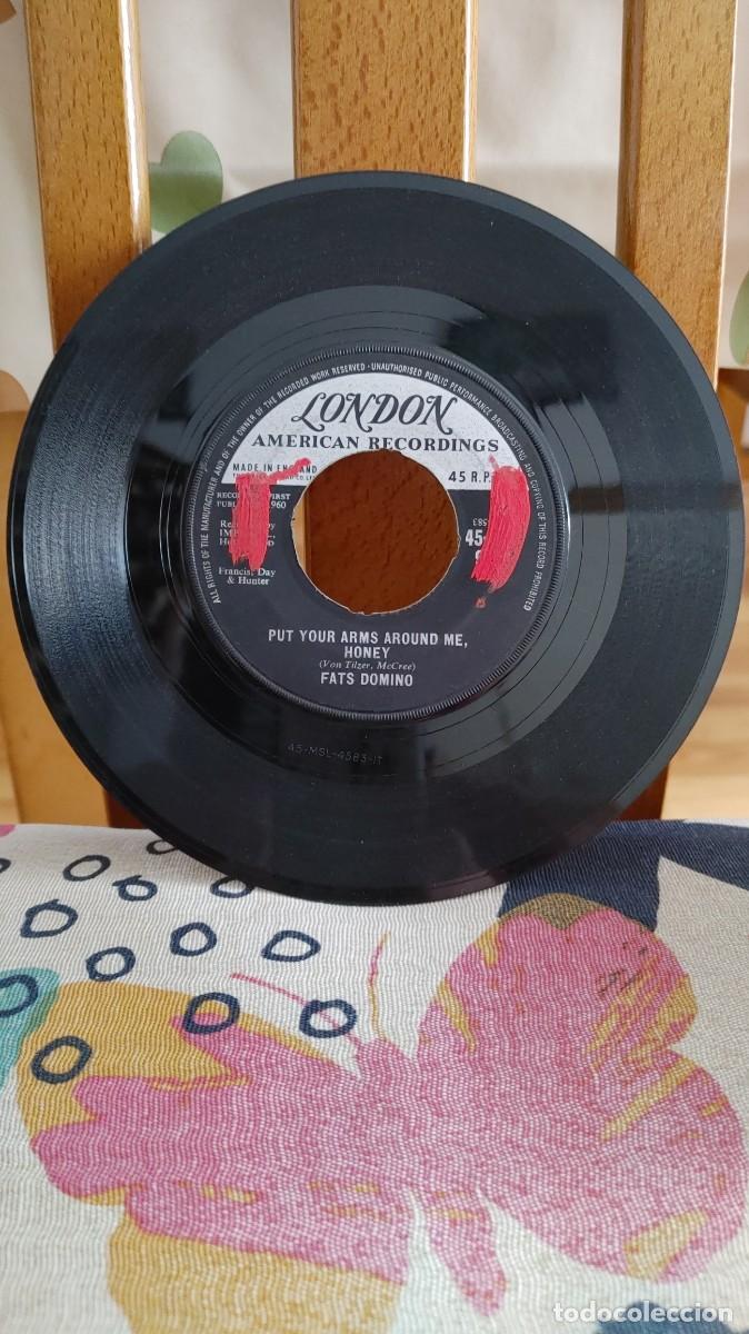 Discos de vinilo: FATS DOMINO-SINGLE THREE NIGHTS A WEEK - Foto 1