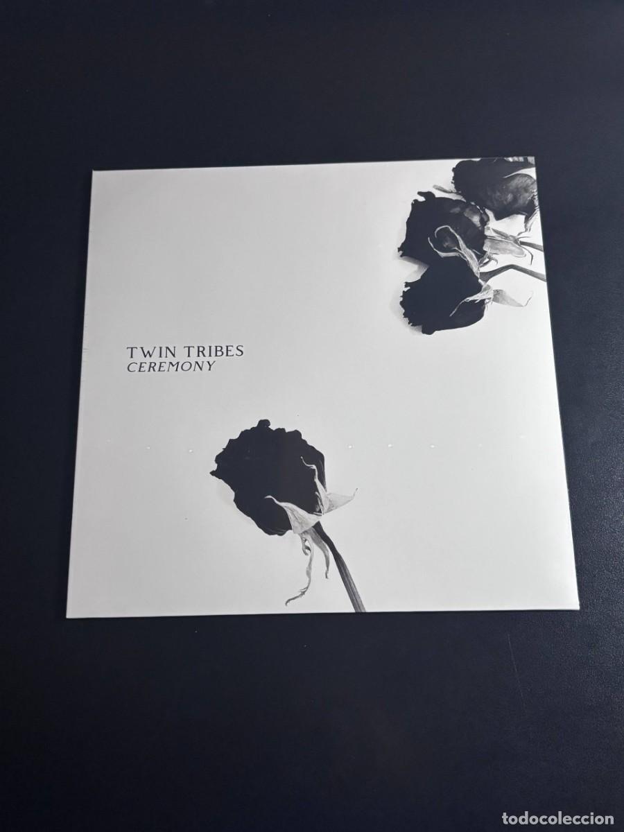 Disques de vinyle: Twin Tribes Ceremony Disco de vinilo splatter con orbe rosa new wave lebanon hanover molchat doma