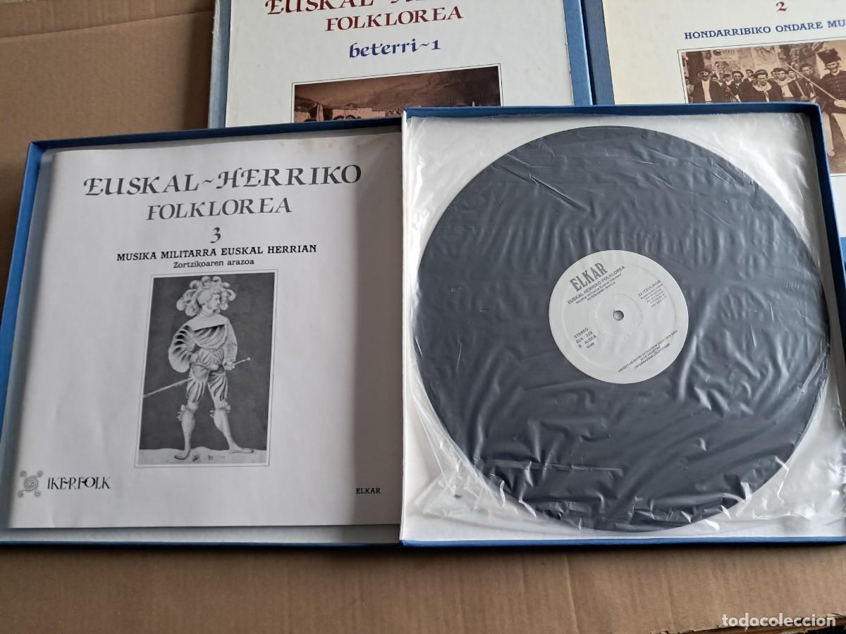 Discos de vinilo: EUSKAL HERRIKO FOLKLOREA VOL 1 , 2 Y 3 BOX LP - Foto 5