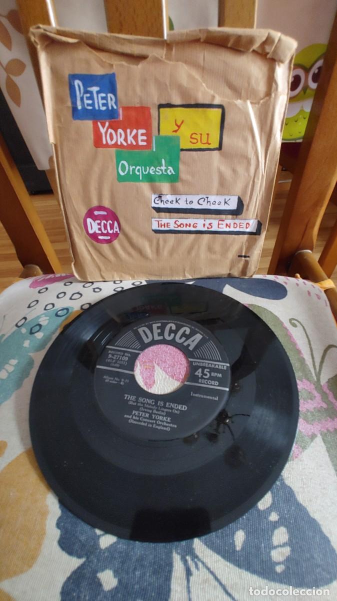 Discos de vinilo: PETER YORKE-SINGLE CHEEK TO CHEEK - Foto 1