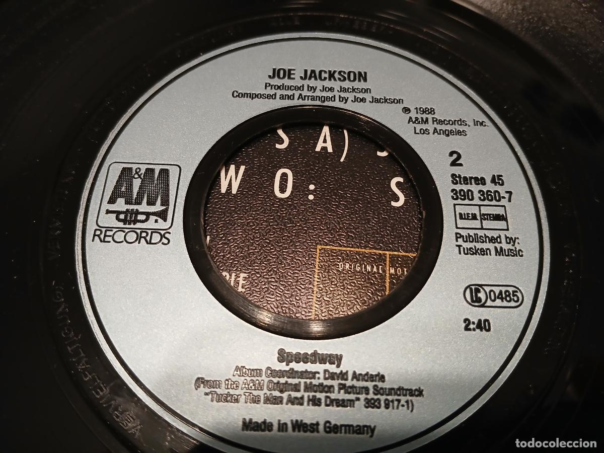Discos de vinilo: Joe Jackson -(Hes a) Shape in a drape- (1988) single - Foto 4
