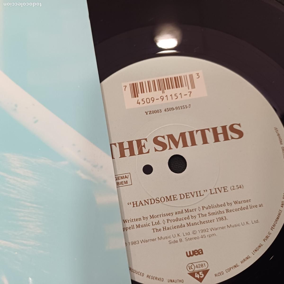 Discos de vinilo: THE SMITHS/THERE IS A LIGHT NEVER GOES OUT/SINGLE. - Foto 2