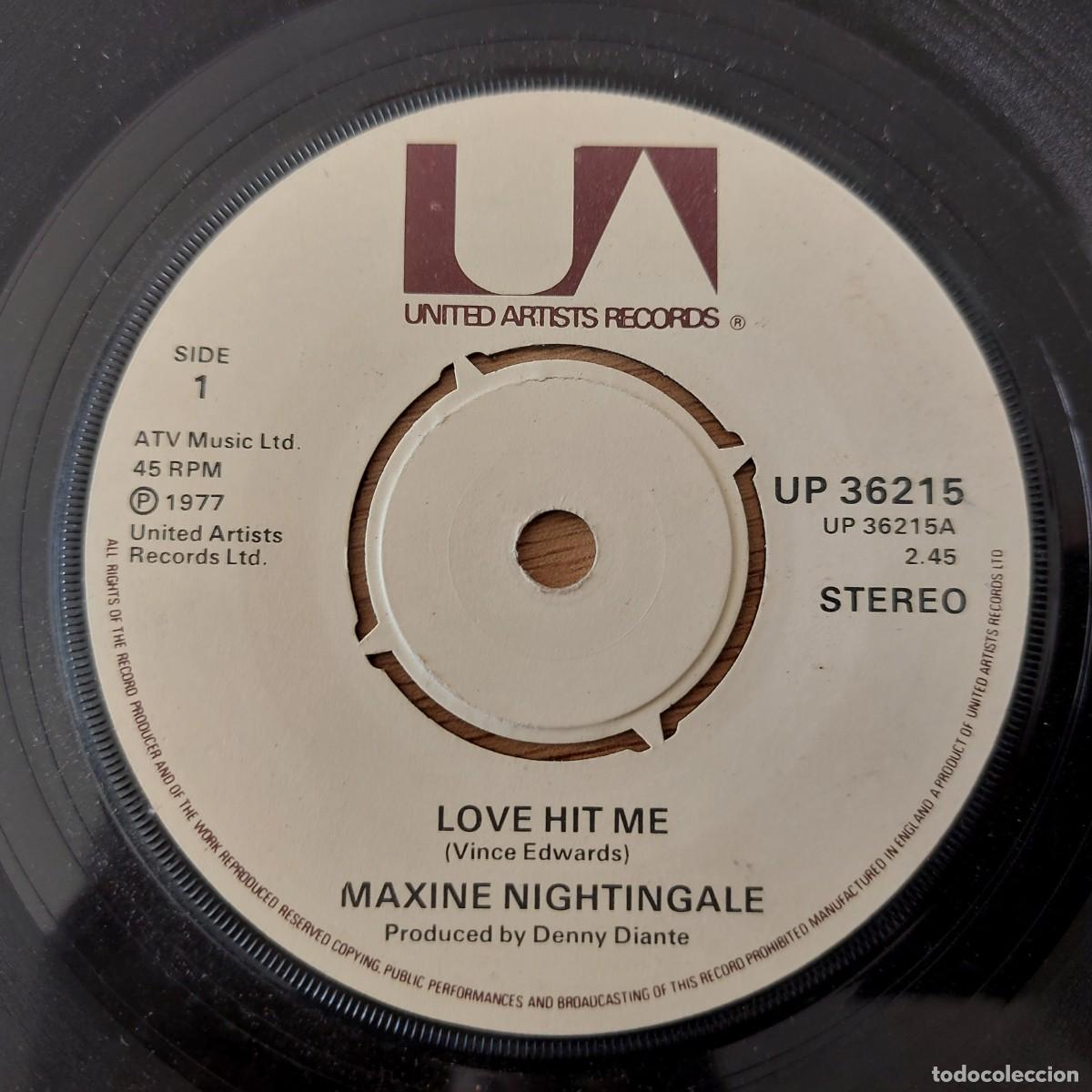 Discos de vinilo: Single - MAXINE NIGHTINGALE - LOVE HIT ME - Foto 1