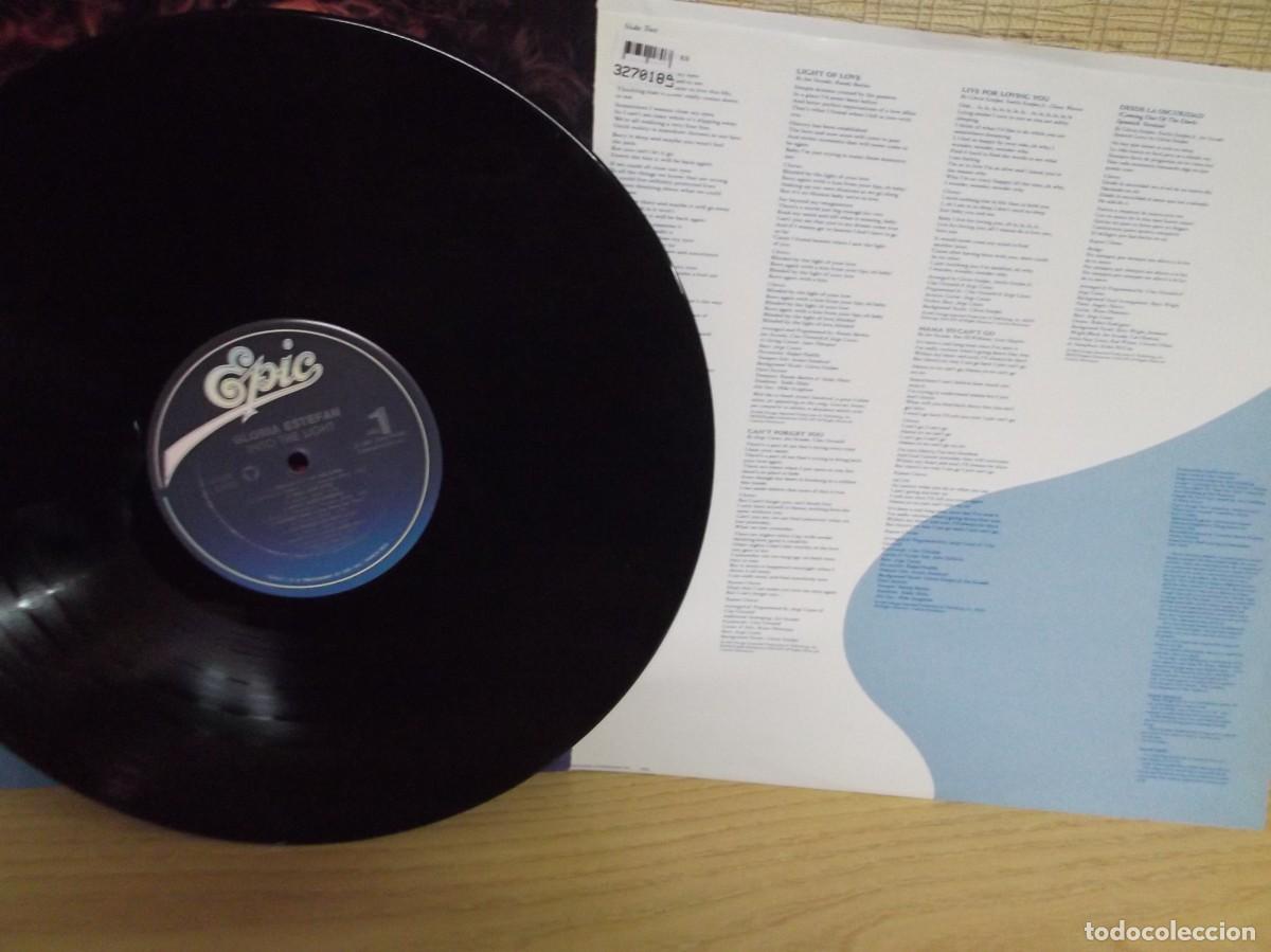 Discos de vinilo: LP Gloria Estafan - Into the light. Epic 1991 - Foto 2