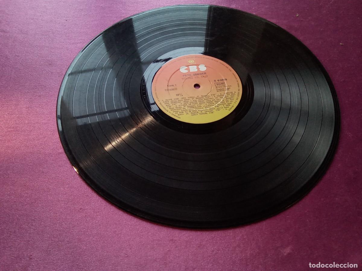 Discos de vinilo: PETE SEEGER YOUNG VS. OLD LP MAC 3 - Foto 3