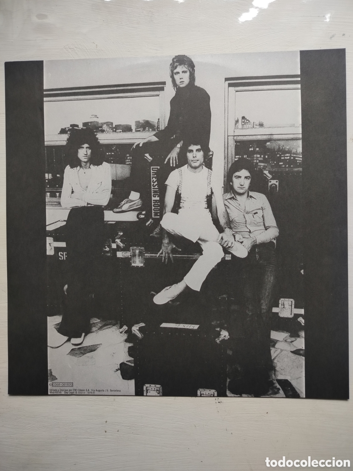 Discos de vinilo: Queen LP Jazz con P&oacute;ster - Foto 3