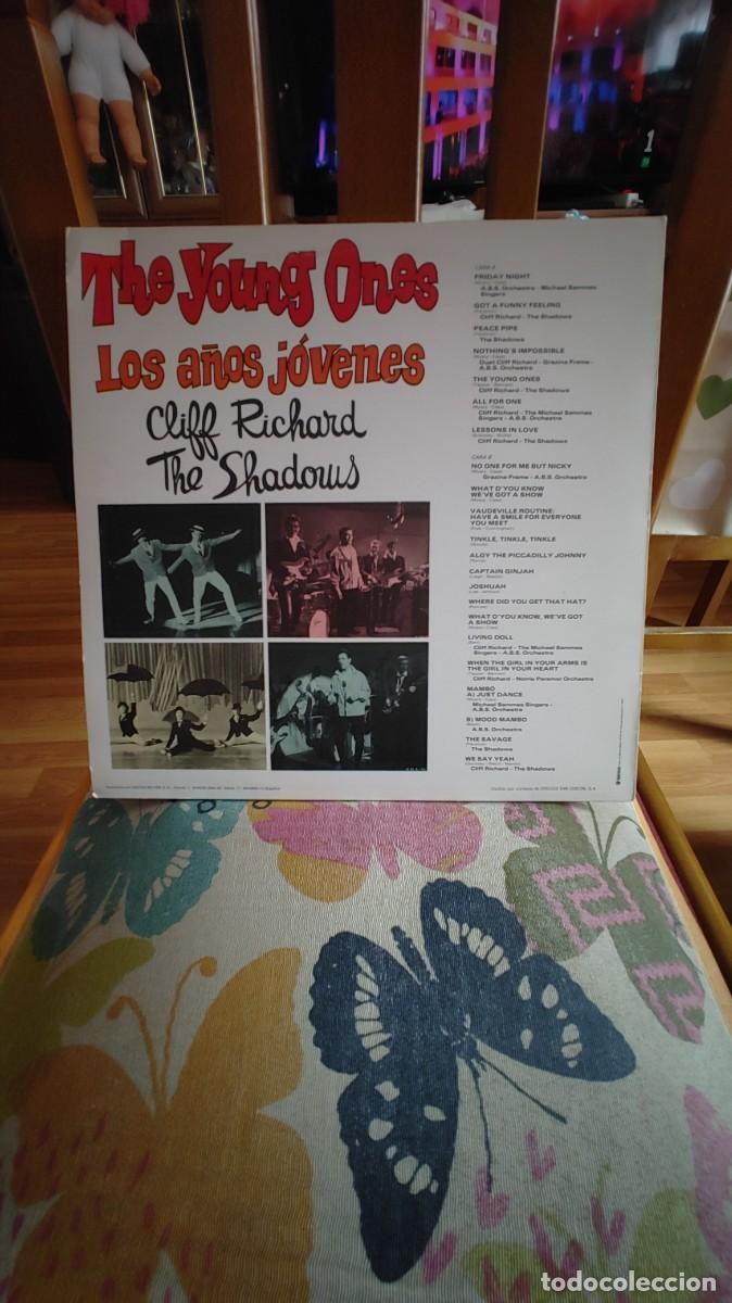 Discos de vinilo: CLIFF RICHARD-LP THE YOUN ONES - Foto 2