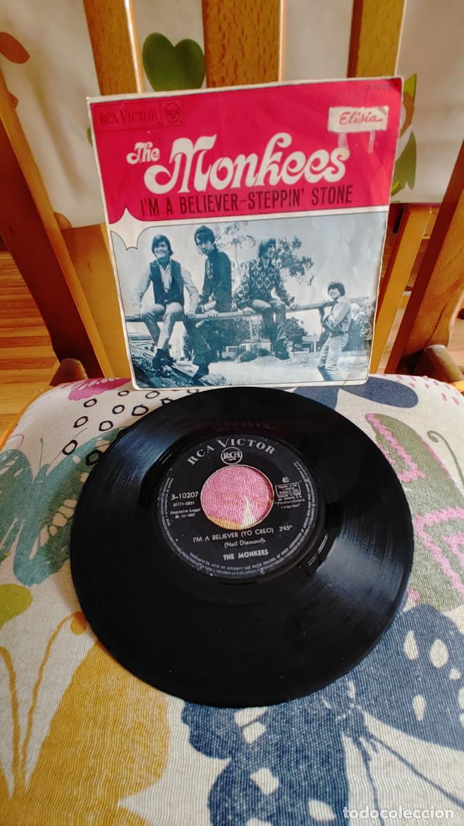 Discos de vinilo: THE MONKEES-SINGLE I`M A BELIEVER - Foto 1