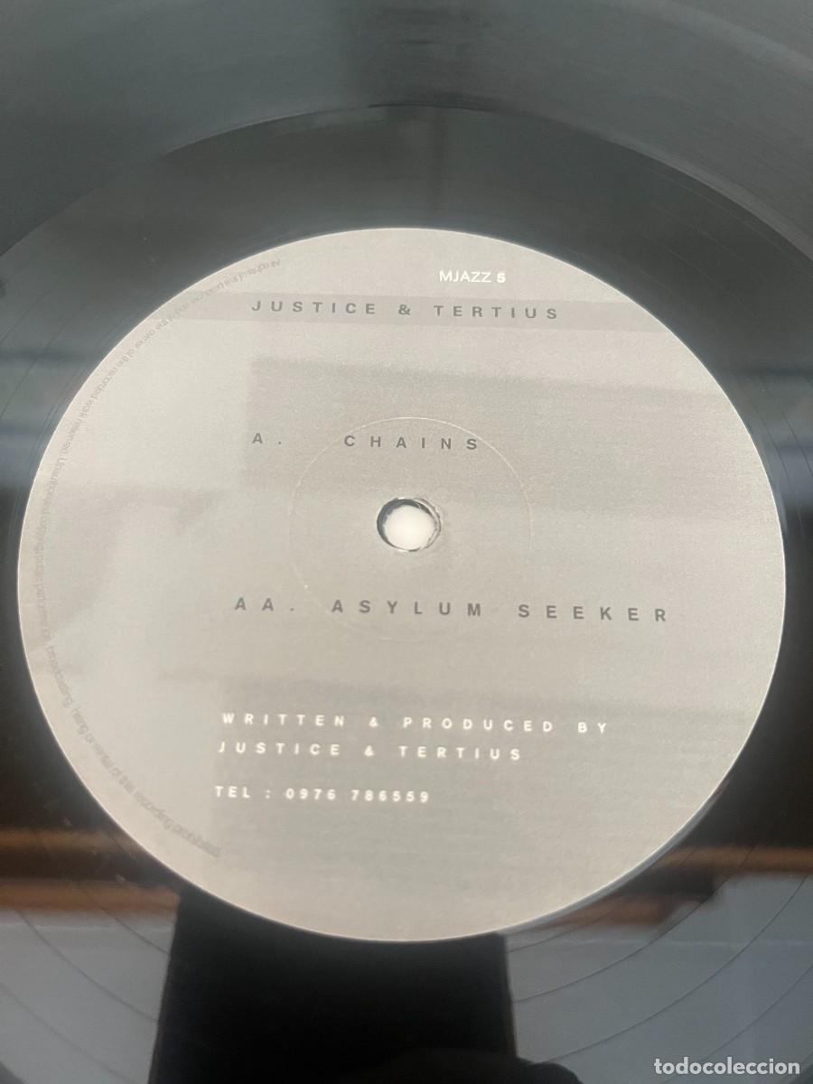 Discos de vinilo: Justice & Tertius Chains / Asylum Seeker - Foto 3