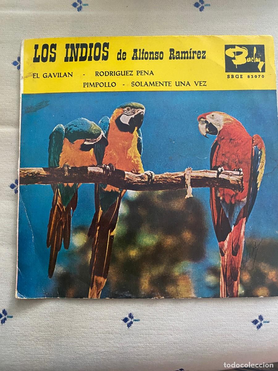 Discos de vinilo: SINGLE LOS INDIO DE ALONSO RAMIREZ - EL GAVILAN - Foto 1