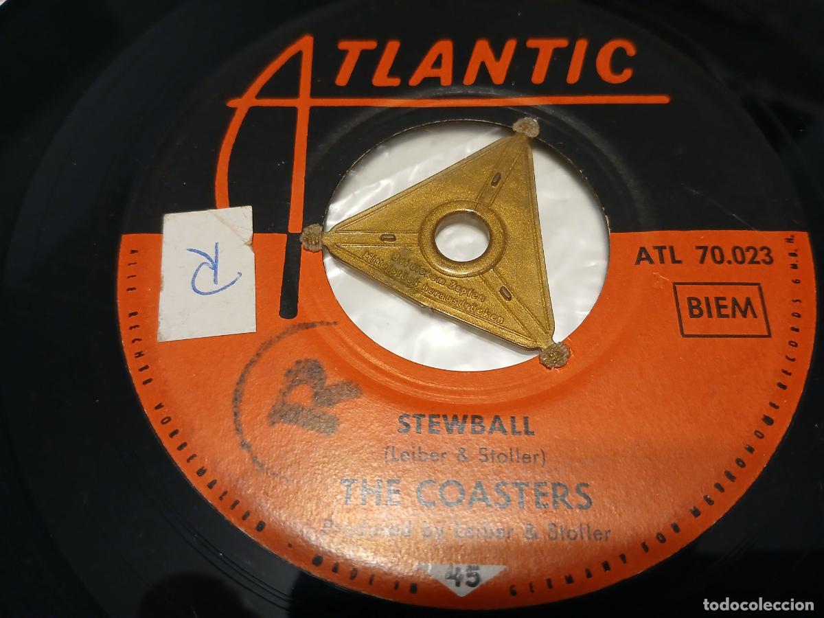 Discos de vinilo: The Coasters -Wake me, shake me- (1960) single - Foto 3