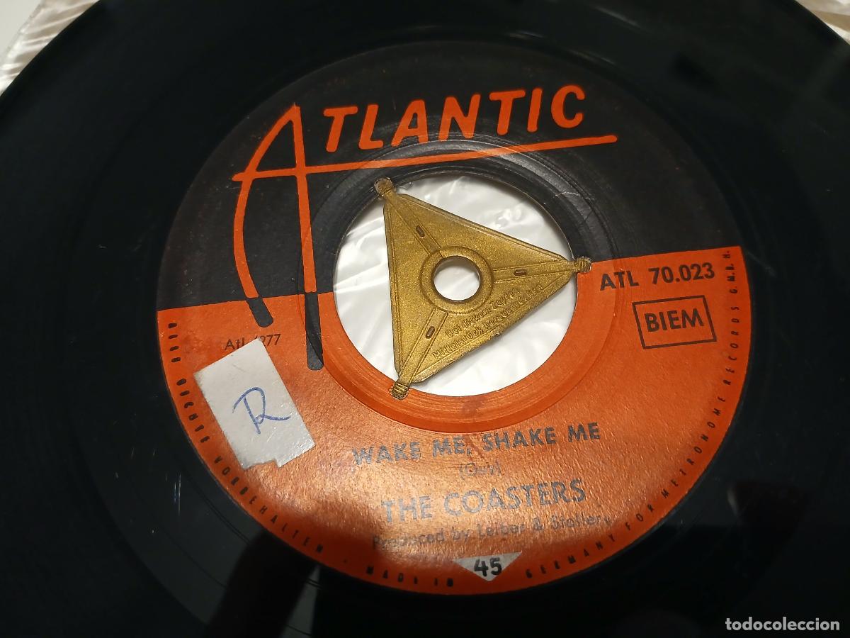 Discos de vinilo: The Coasters -Wake me, shake me- (1960) single - Foto 4