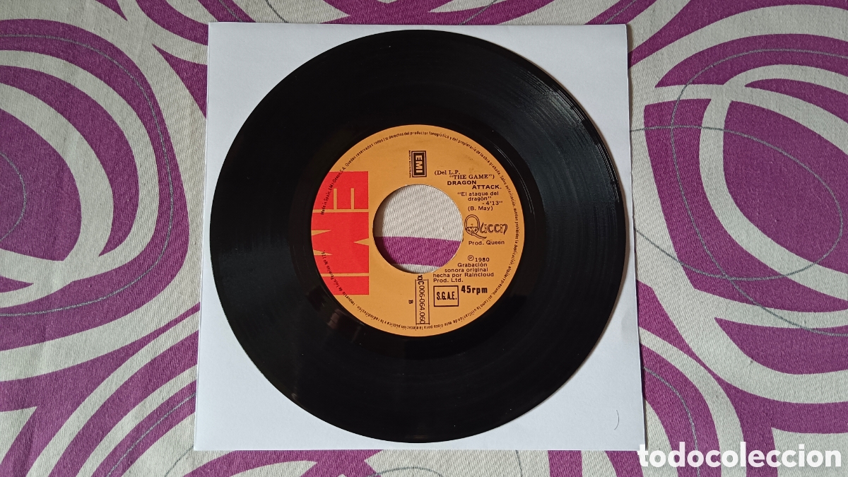 Discos de vinilo: Queen &ndash; Another One Bites The Dust 7&rdquo; - Foto 4