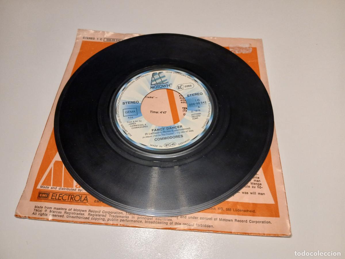 Discos de vinilo: Commodores &ndash; Fancy Dancer- (1976) single - Foto 4