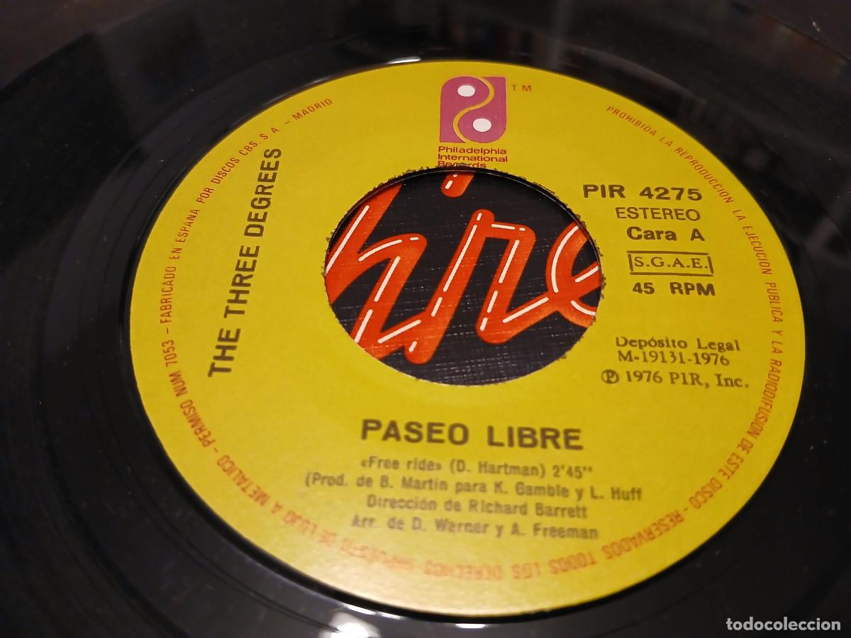 Discos de vinilo: The Three Degrees &ndash; Paseo Libre- (1976) single - Foto 2