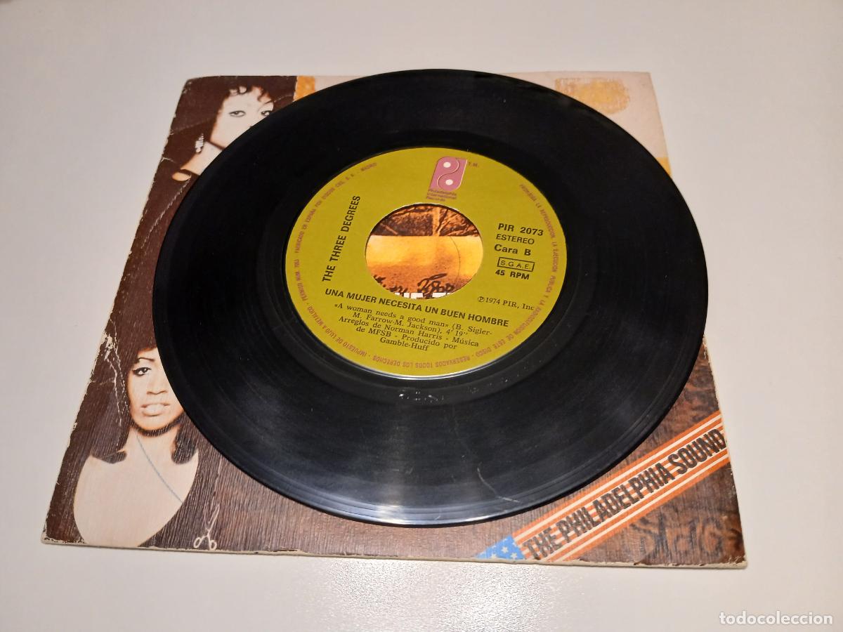 Discos de vinilo: The Three Degrees &ndash; A&ntilde;o De Decision- (1974) single - Foto 3