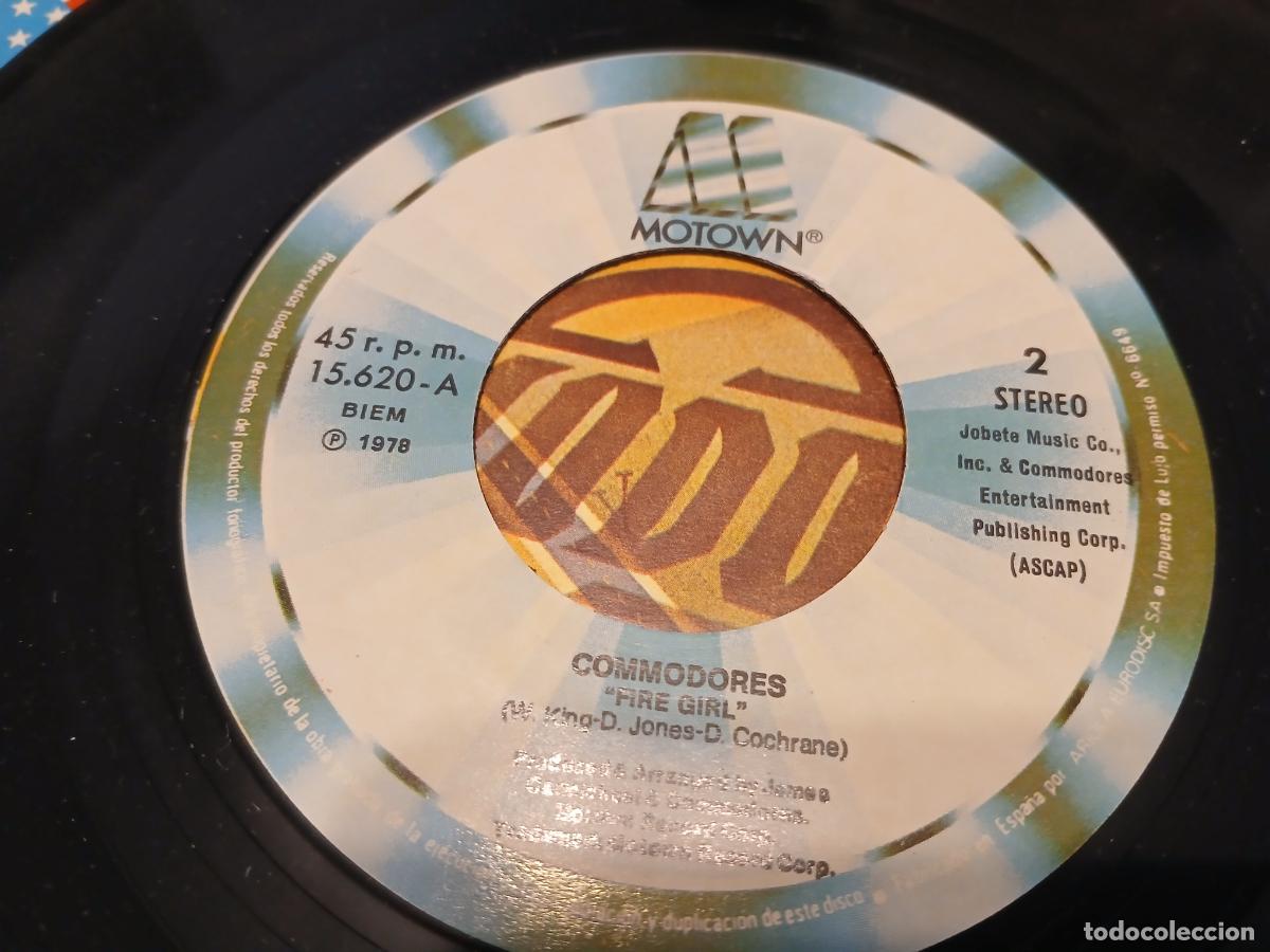 Discos de vinilo: Commodores -Three times a lady / Fire girl- (1978) single - Foto 3