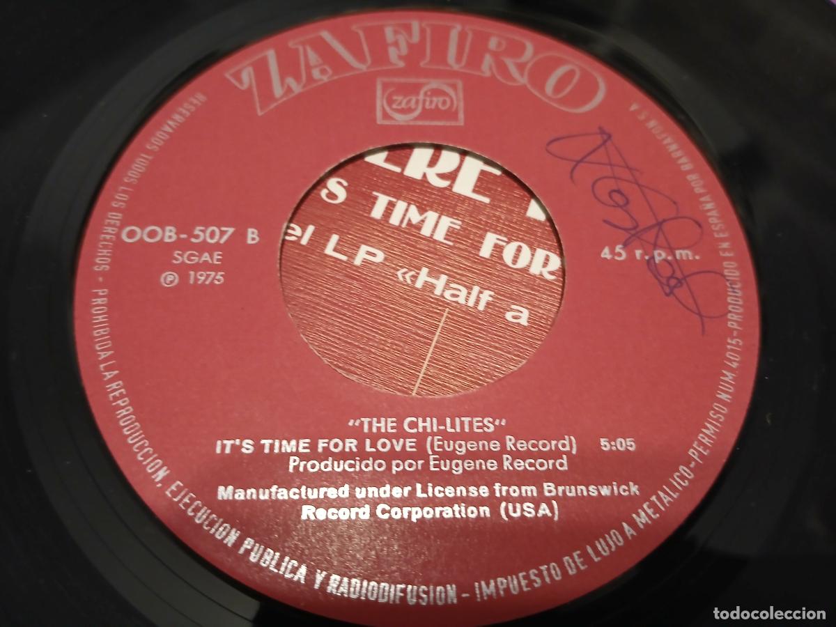 Discos de vinilo: Chi-Lites -Here i am- (1975) single - Foto 2
