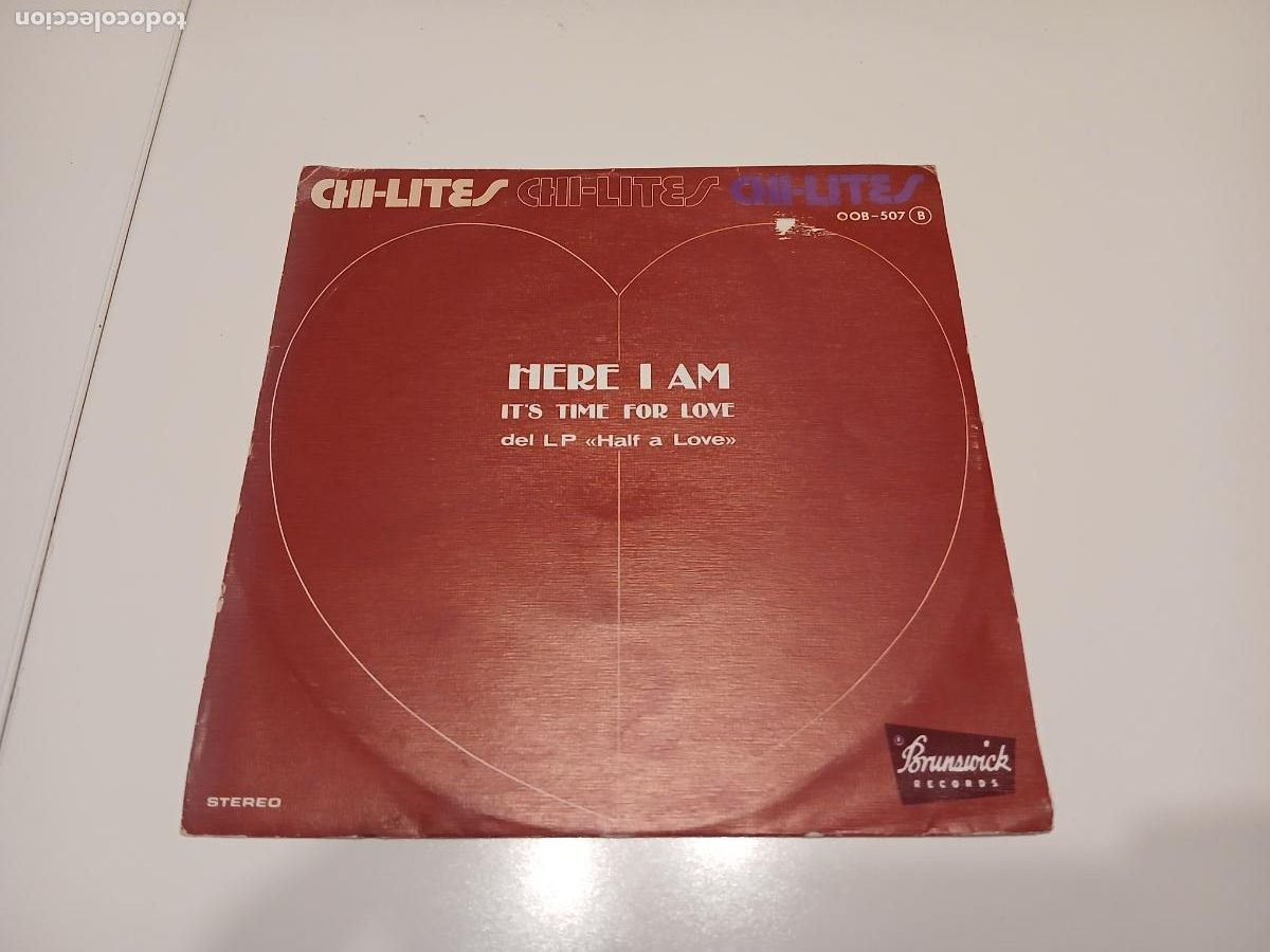 Discos de vinilo: Chi-Lites -Here i am- (1975) single - Foto 1