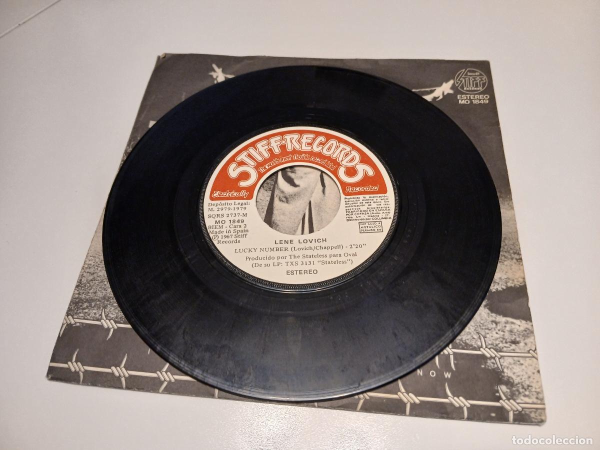 Discos de vinilo: Lene Lovich -I think were alone now- (1979) single - Foto 3