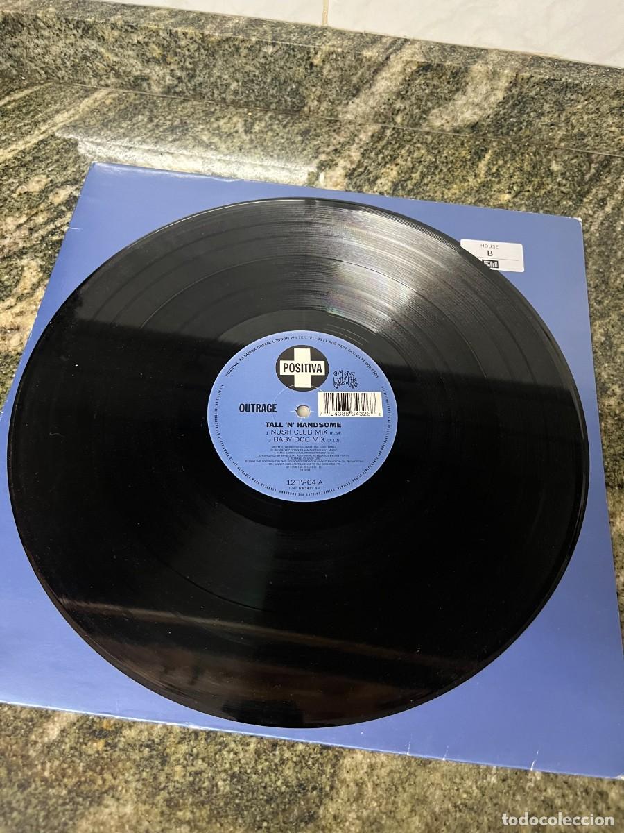 Discos de vinilo: Outrage Tall N Handsome - Foto 2
