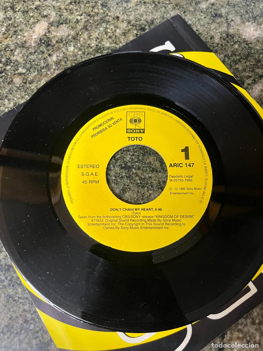 Discos de vinilo: Toto Dont Chain My Heart - Foto 2