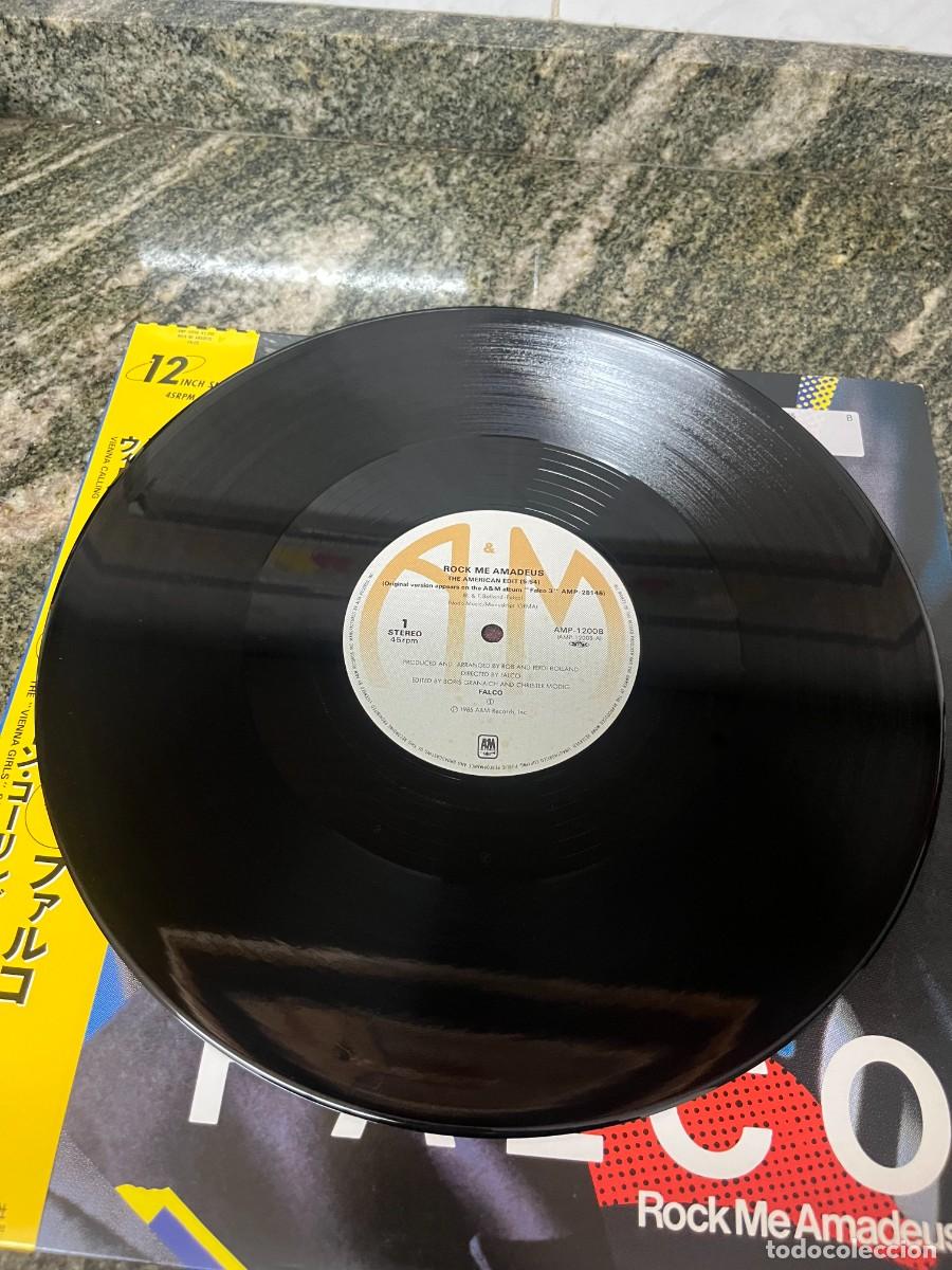 Discos de vinilo: Falco Rock Me Amadeus / Vienna Calling - Foto 3