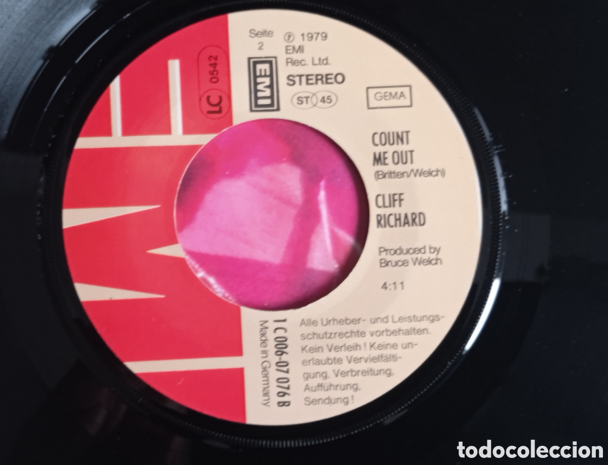 Discos de vinilo: CLIFF RICHARD - We dont talk anymore (1979) disco de vinilo single - Foto 4