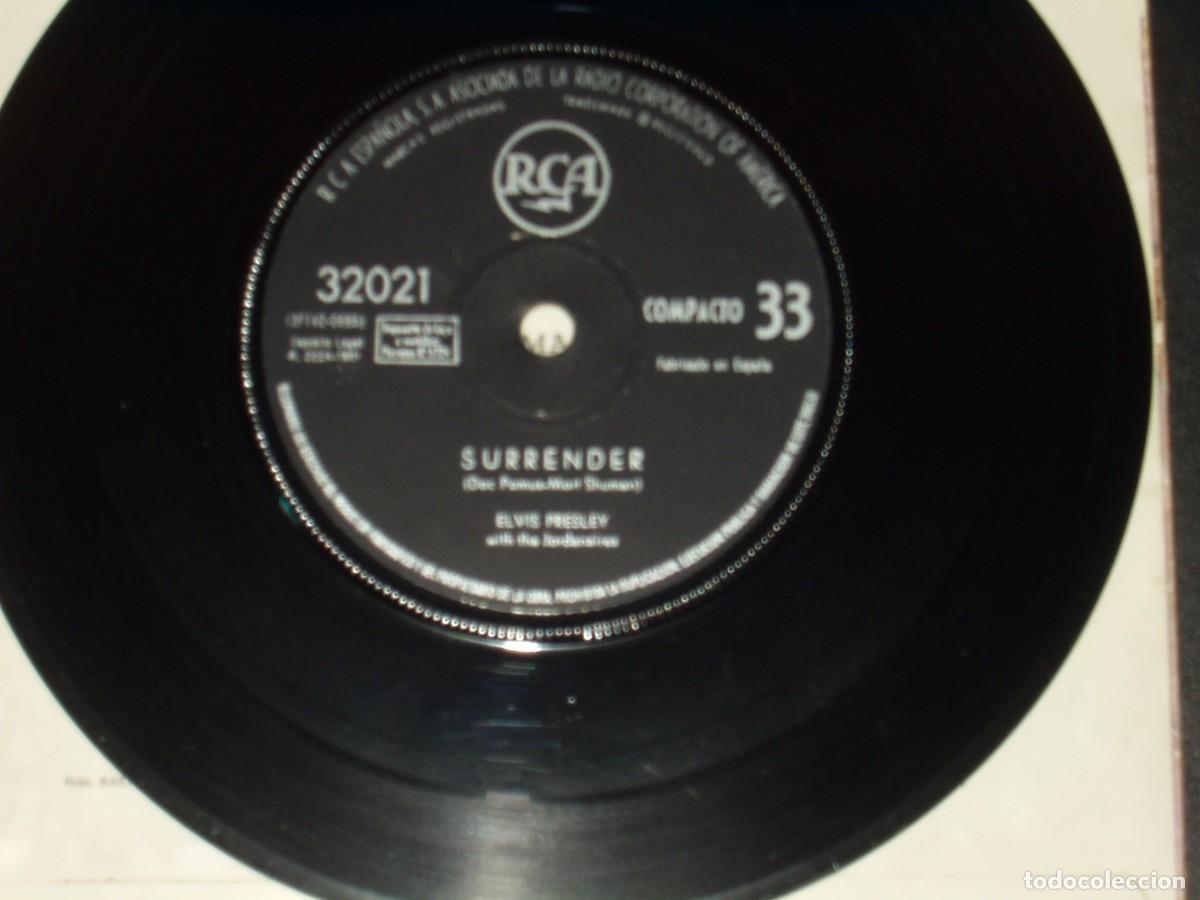Discos de vinilo: ELVIS PRESLEY SINGLE SURRENDER - Foto 3