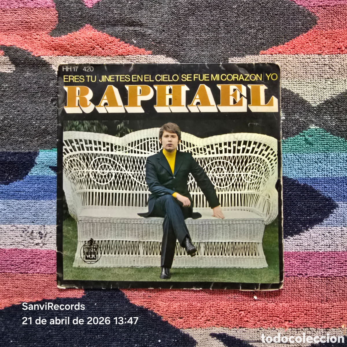 Discos de vinilo: [EP] RAPHAEL: ERES TU - JINETES EN EL CIELO... (HISPA VOX) (1969) - Foto 1