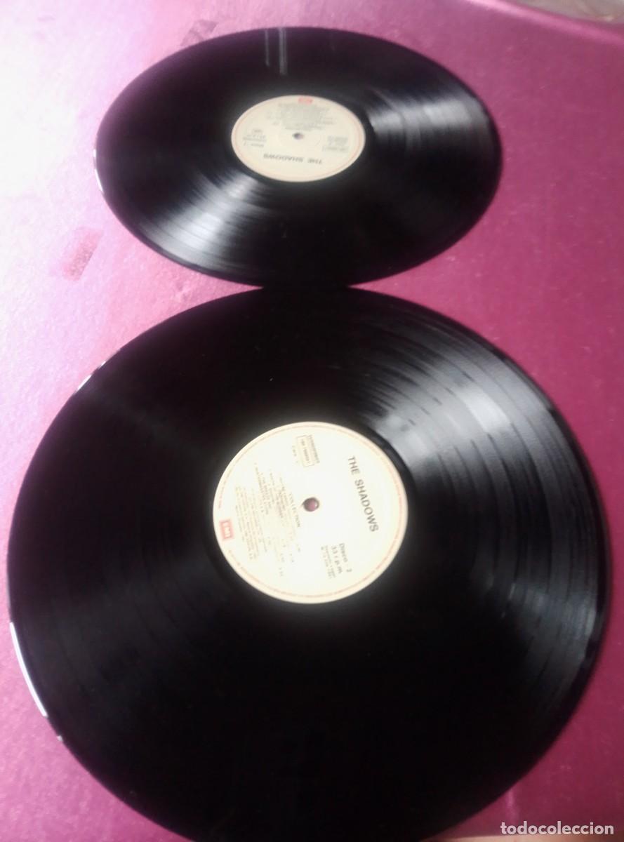 Discos de vinilo: THE SHADOWS COLLECTION APACHE SAVAGE DOBLE 1991 LP L31 3 - Foto 3