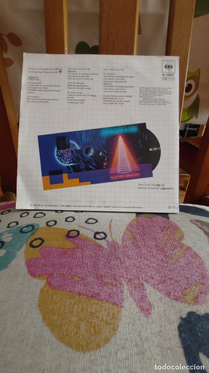 Discos de vinilo: EARTH WIND & FIRE-SINGLE MAGNETIC - Foto 2