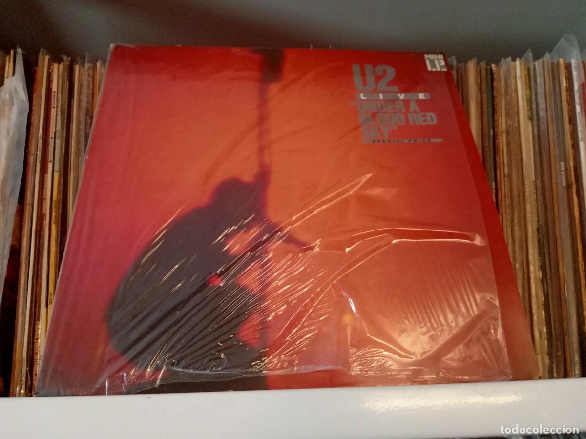 Discos de vinilo: U2 &lrm;&ndash; Under A Blood Red Sky (Live) - lp Europe 1985