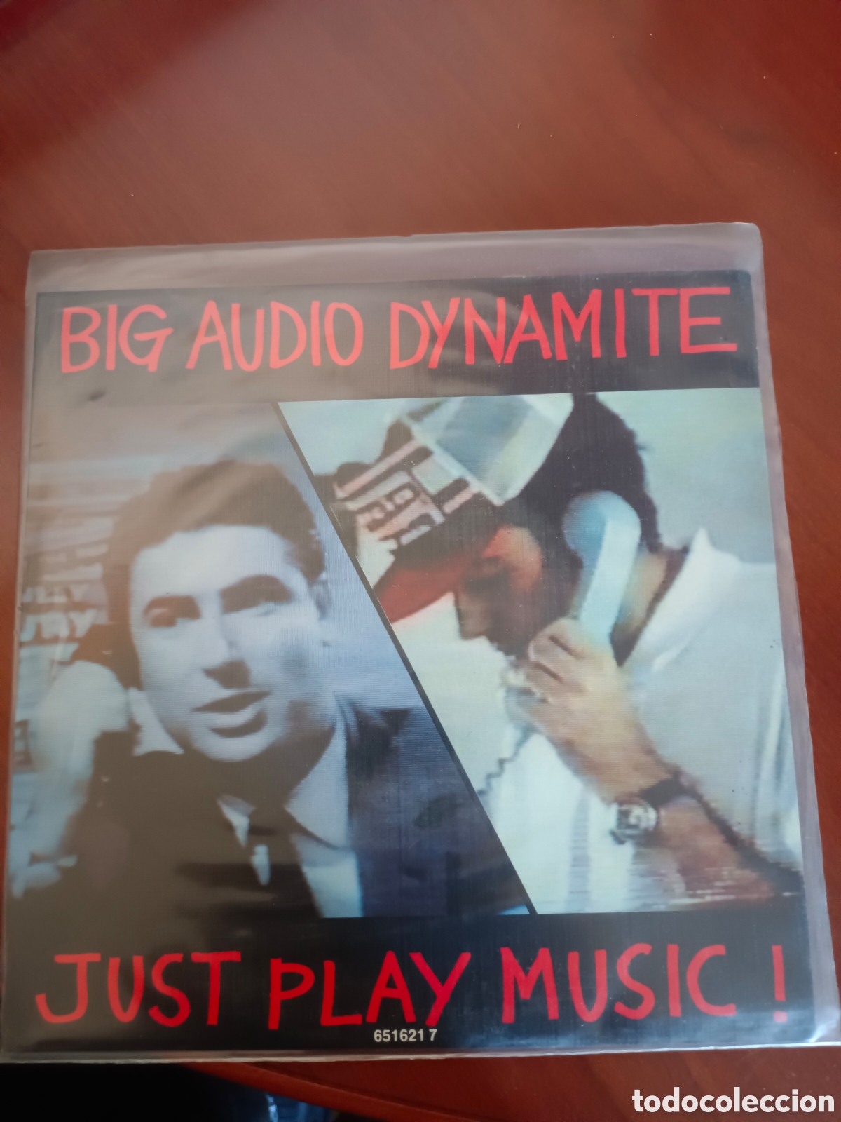 Discos de vinilo: SINGLE BIG AUDIO DYNAMITE - JUST PLAY MUSIC !. EDICION ESPA&Ntilde;OLA NO PROMO. CBS 1988. EXCELENTE ESTADO