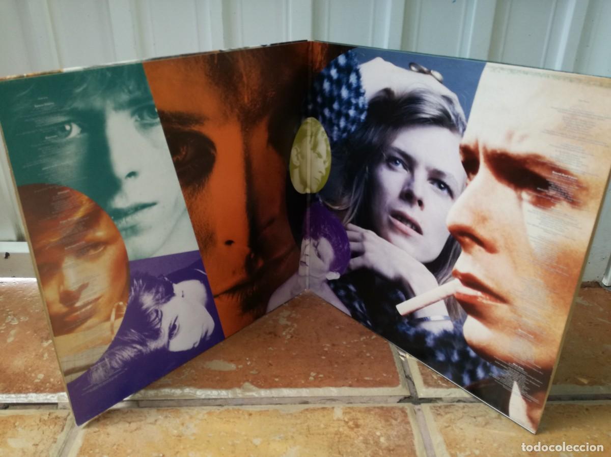 Discos de vinilo: DAVID BOWIE-CHANGESBOWIE-DOBLE LP-ORIGINAL 1990 - Foto 3