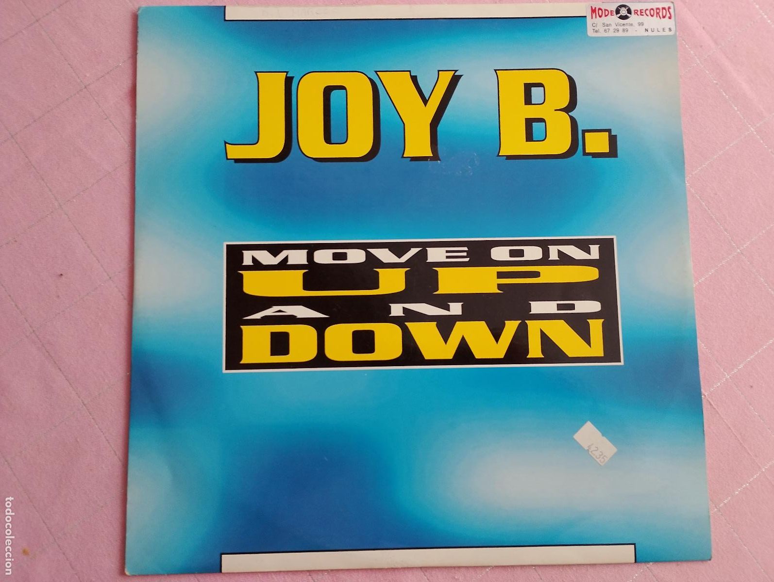 Discos de vinilo: Joy B. &lrm;&ndash; Move On Up And Down Italy, 1994 G&eacute;nero: Electronic Euro House
