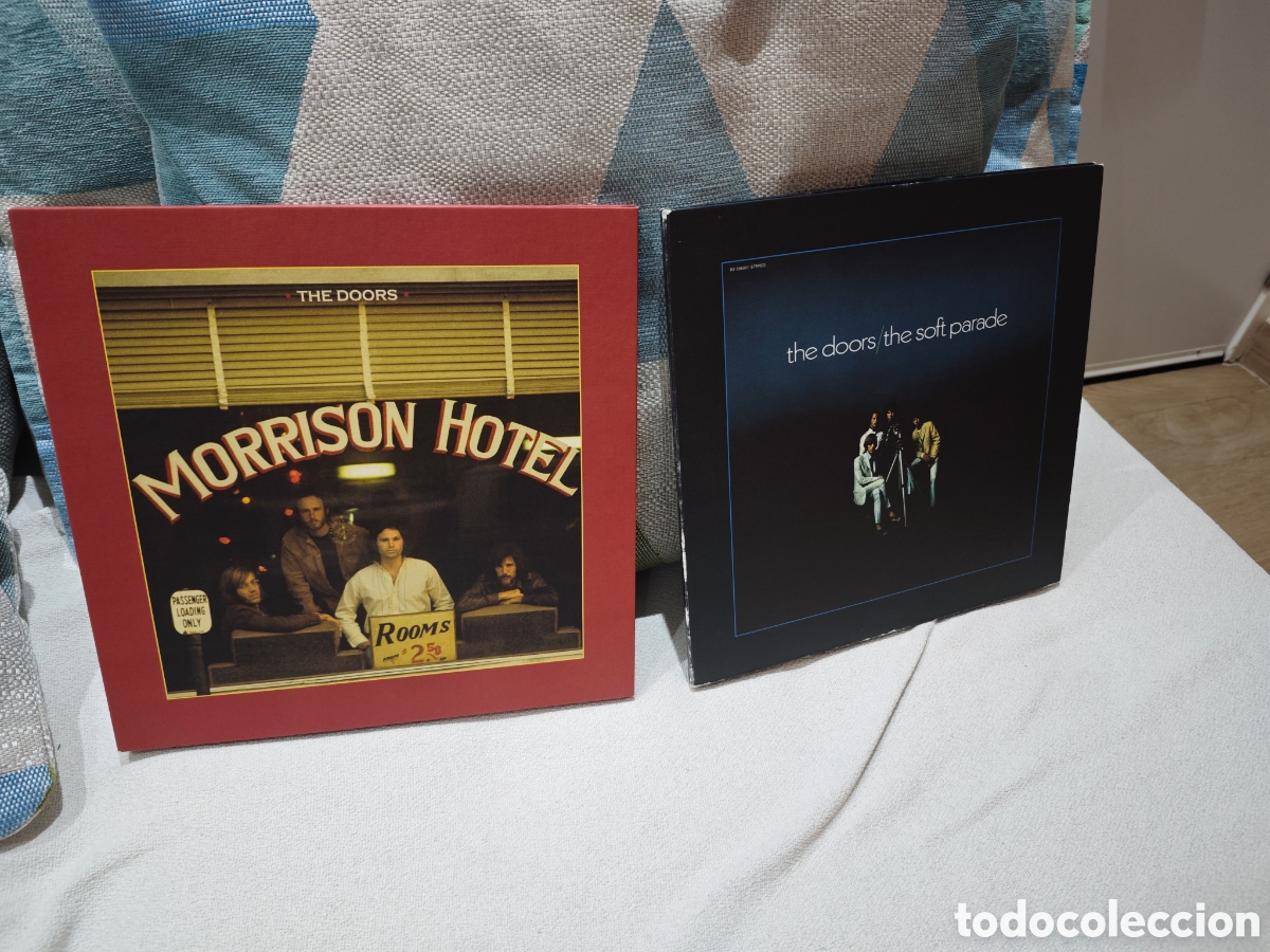 Discos de vinil: Dos Box set 50 aniversario The Doors Morrison Hotel y The Soft Parade. 5 CDs y 2 vinilos