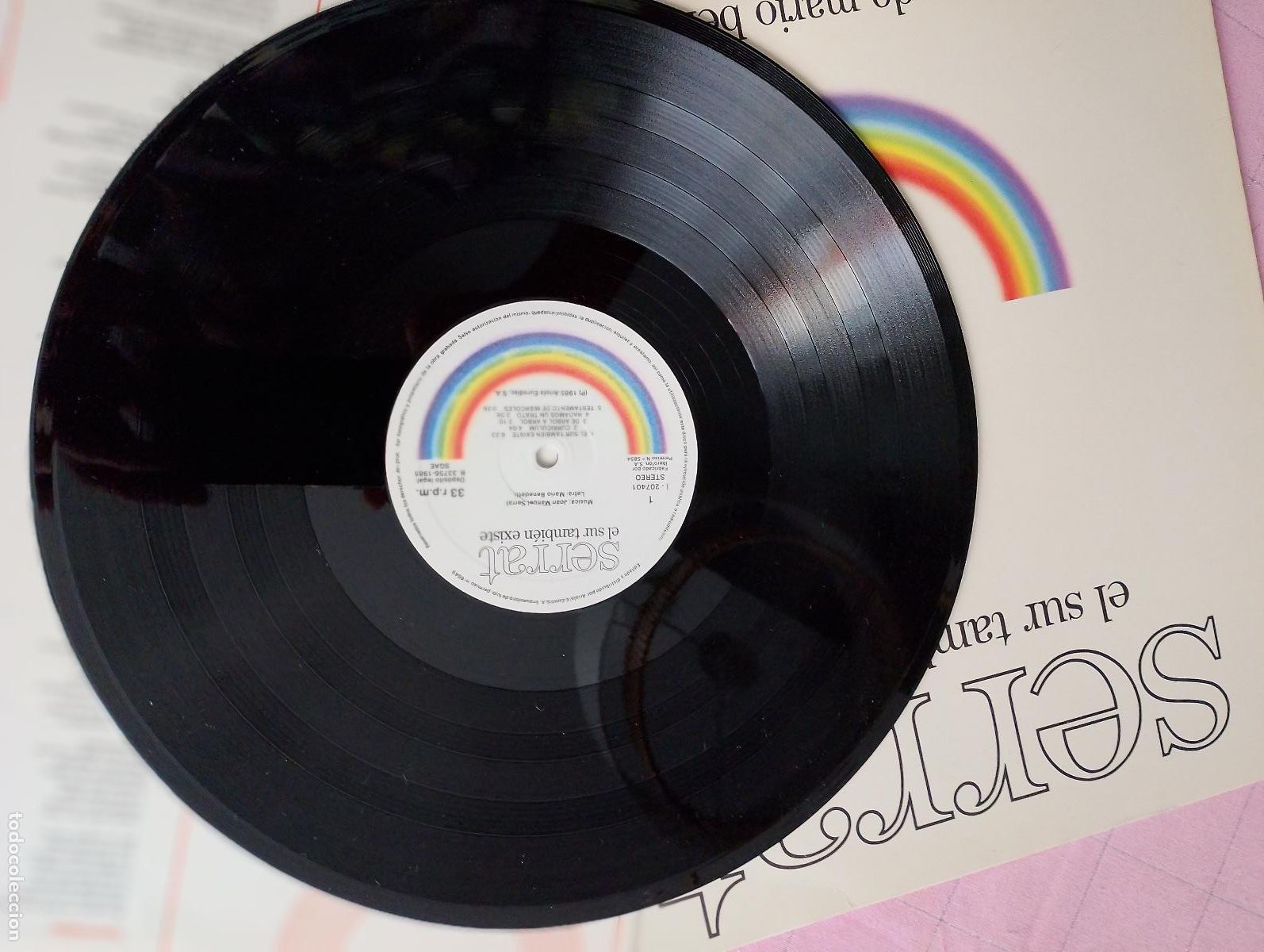 Discos de vinilo: Serrat &lrm;&ndash; El Sur Tambi&eacute;n Existe, 1985 - Foto 4