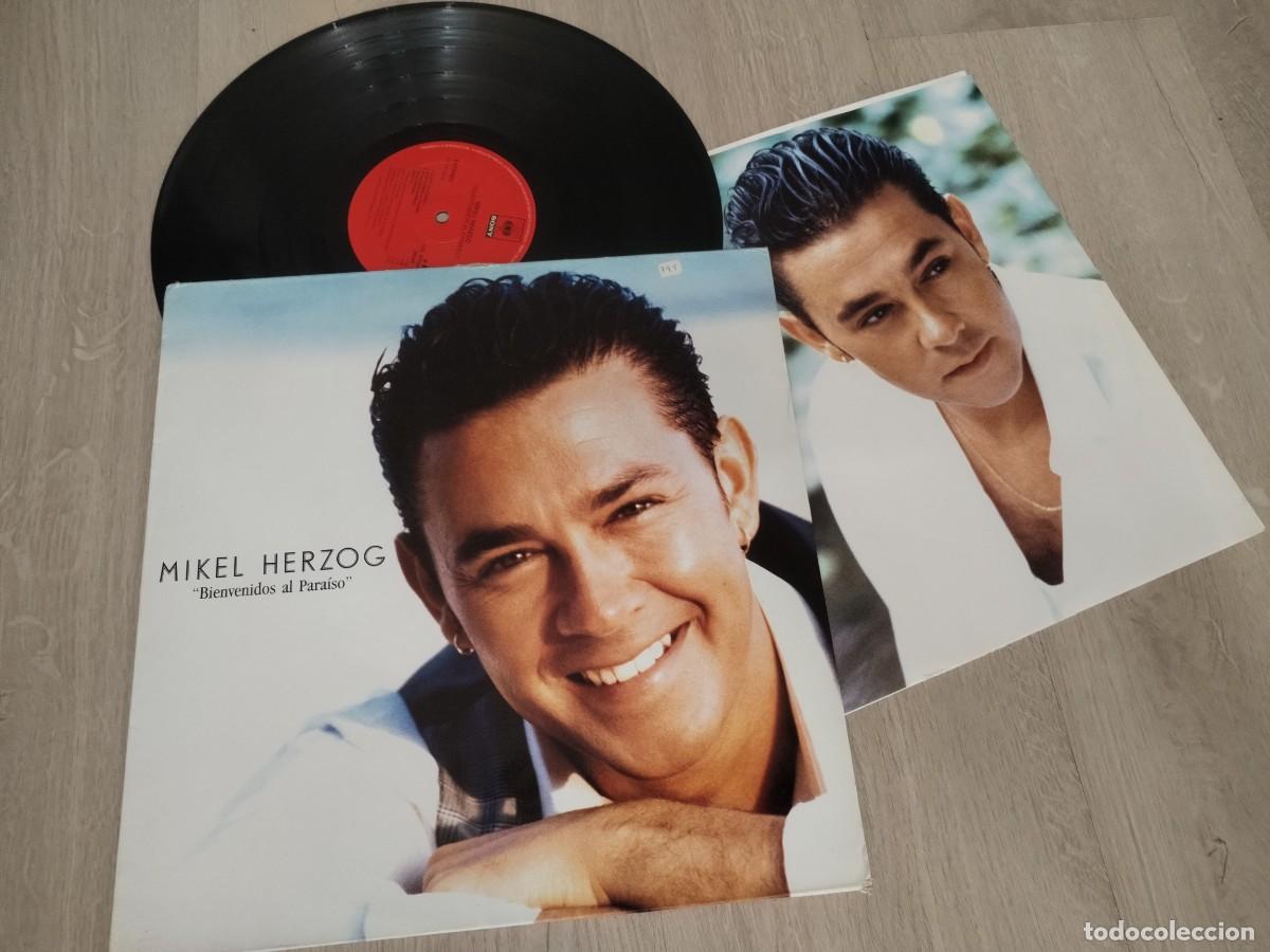 Discos de vinilo: MIKEL HERZOG - BIENVENIDOS AL PARAISO ..LP DE CBS/SONY - 1992 - CON LETRAS - BUEN ESTADO