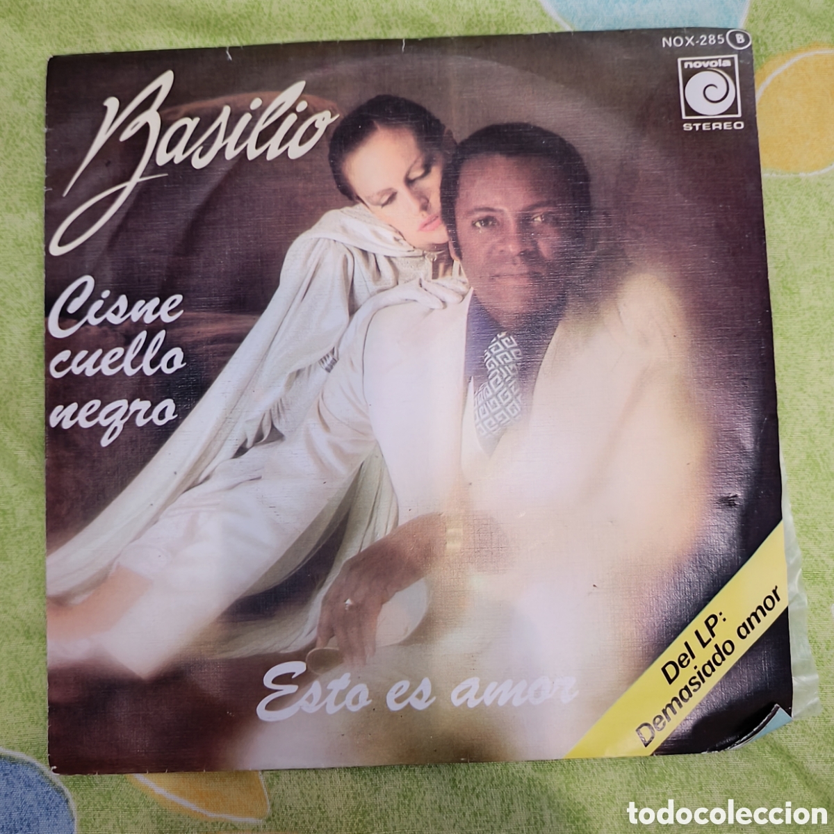 Discos de vinilo: Basilio - Cisne cuello negro/Esto es amor