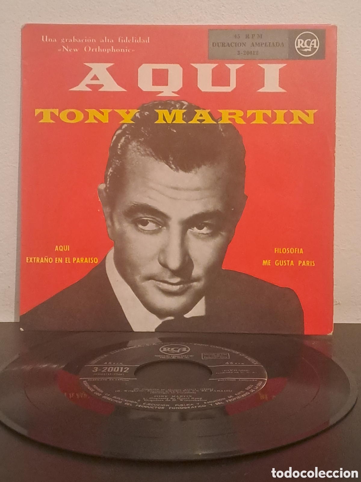 Discos de vinilo: Tony Martin Aqu&iacute; (Incluye &rdquo;Extra&ntilde;o en el para&iacute;so&rdquo;, &rdquo;Filosof&iacute;a&rdquo; y &rdquo;Me gusta Par&iacute;s&rdquo;) RCA CASA